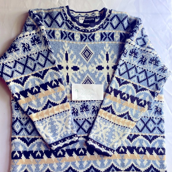 New Concepts winter sweater, woman’s SzL preowned , - Picture 1 of 5